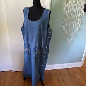 Vintage Blue Denim Sleeveless Dress with Floral Pockets size 20